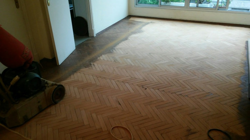 Imagen 4 de 6 de Alquiler De Pulidora Para Pisos De Madera O Parquet