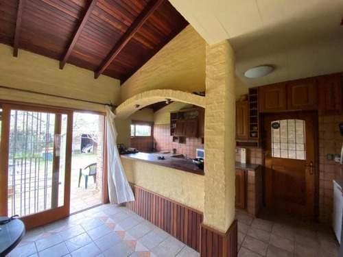 Parque Miramar, Casa Con Amplio Terreno