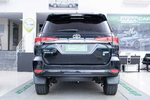 Toyota Hilux Sw4 Sr 4x2 2.7 Flex 7 Lugares Aut/2017