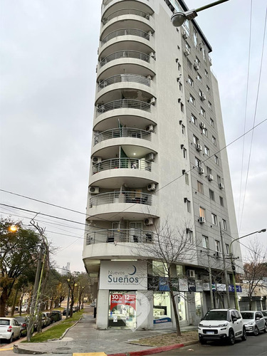 Departamento Penthouse Piso 11 De 3 Dormitorios Y Gran Balcón Terraza Con Parrilla, Centro Campana