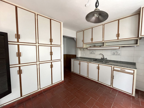 Magnifica Casa De Estilo Proxima A Bulevar España Y Ellauri!! Unica!!!