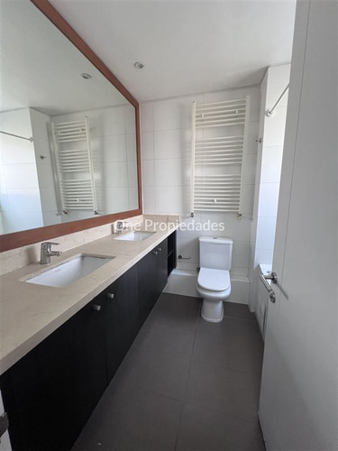 Casa En Venta En Condominio 4d/4b . Lo Barnechea