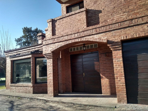 Casa En Venta En La Delfina, Pilar