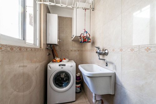 Venta Dpto 3amb C/balcón. C/coch Y Baulera. Flores