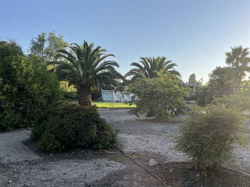 Casa En Venta De 6 Dorm. En Colina