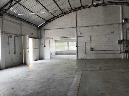 Rento Bodega Comercial En Atizapan Centro En Avenida Adolfo Lopez Mateos Rhb46