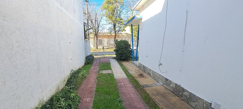 Venta Casa 3 Ambientes A Refaccionar - Padua Sur