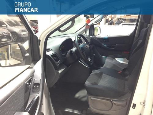 Hyundai H-1 Minibus 2012