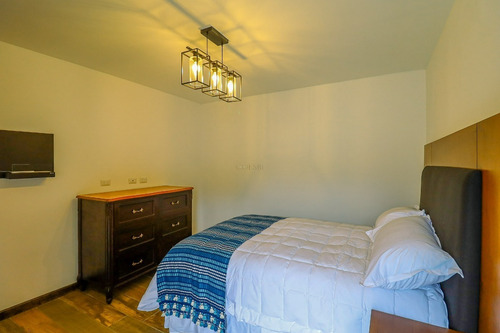 Imagen 10 de 15 de Venta De Casa Totalmente Nueva Con Acabados Finos, En San Pedro Las Huertas Dentro De Residencial Exclusivo