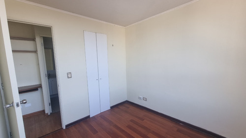 Santiago, San Francisco 2 D 1 B Piso Alto. Precio Rebajado.