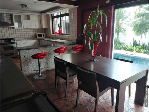 Imagen 2 de 13 de Townhouse En Conjunto Las Lajas