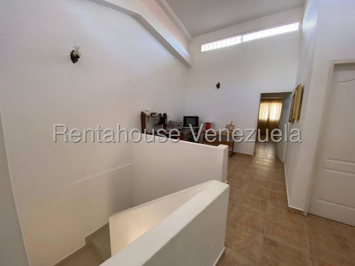 Casa En Venta Alto Hatillo Mls #25-14886 Bm
