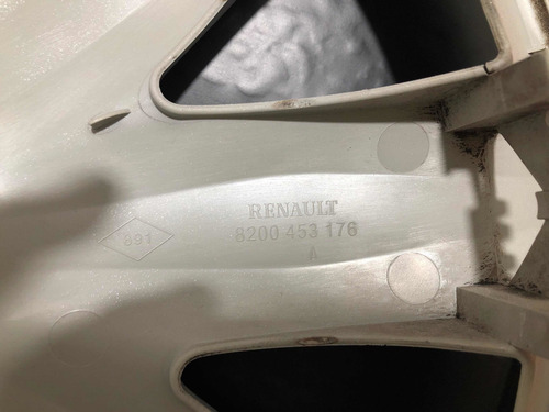 Tapón Polvera Renault Clio Núm De Parte 8200453176 (Usado)