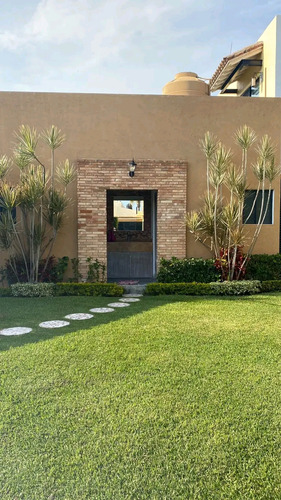 Impecable Casa En Condominio Doble Acceso Controlado Linda Area Comun