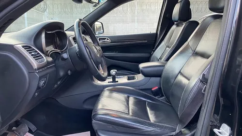 Jeep Grand Cherokee 5.7 Limited Lujo 4x2 Mt