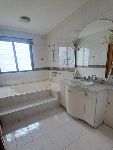 Apartamento En Venta. Urb. Miranda No Incluye Mobiliario