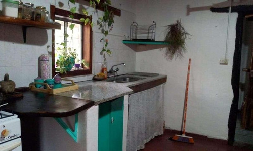 Imagen 2 de 13 de Villa Giardino Local Con Vivienda Sobre Camino De Los Artesanos