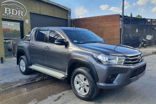 Toyota Hilux 2.8 Cd Sr 177cv 4x4 2016