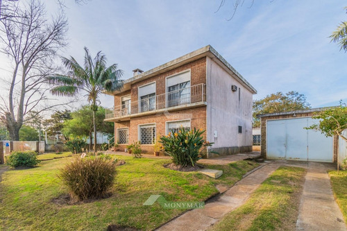 Imagen 19 de 20 de Casa Lagomar Venta 4 Dormitorios Buenos Aires Y Danubio 2 Casas + Apto + Barbacoa Ideal Residencial