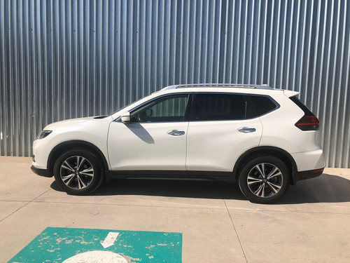 Imagen 2 de 15 de Nissan X-trail 2018 2.5 Advance 2 Row Cvt