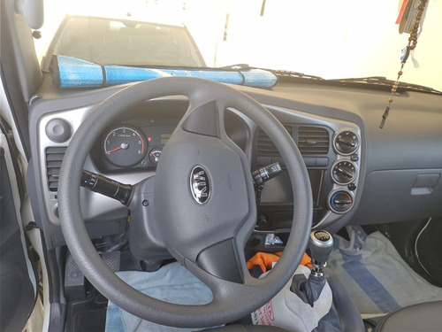 Imagem 4 de 9 de Kia Bongo K2500 Turbo Diesel