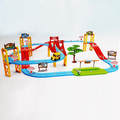 Kit Onibus No Zoológico Track Zoo 71 Pcs Com Sons De Animais