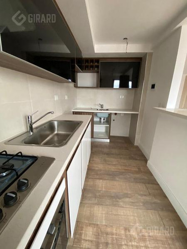 Departamento En Venta De 3 Amb A Estrenar Con Cochera, Zona Plaza Mitre.
