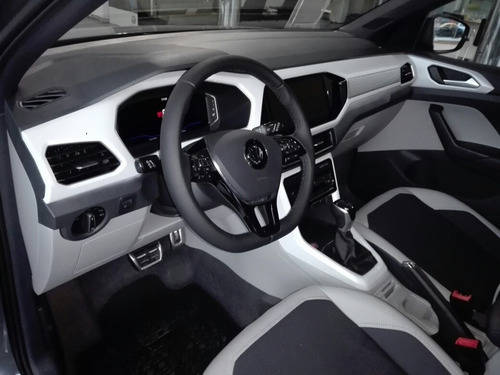 Imagen 11 de 15 de Volkswagen T-cross Highline Tsi