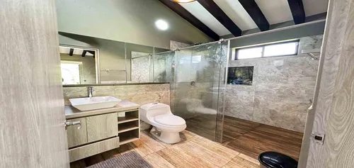 Casa Campestre Amoblada En Arriendo Sector Ojo De Agua (rionegro) (27078).