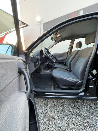 Imagem 9 de 14 de Chevrolet Classic Sedan 1.0 4p Vhce Flex Ls