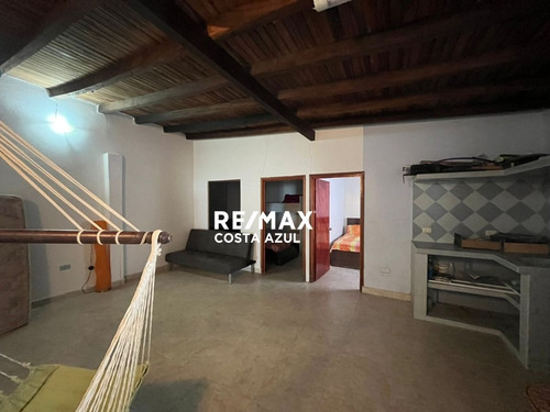 Remax Vende Amplia Casa En Conjunto Los Coralitos Tucacas