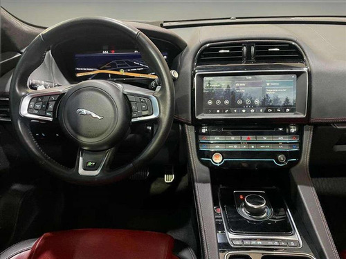 Jaguar F-PACE 2.0 16v Ingenium Prestige Awd