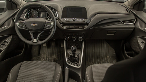 Imagen 8 de 25 de Chevrolet Onix 1.2 Lt