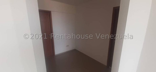 Hermoso Apartamento En Alquiler En El Este