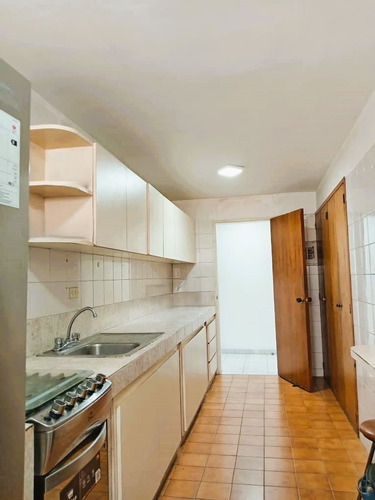 Venta Excelente Apartamento En Lomas Del Ávila, Cuenta Con 95.53m2