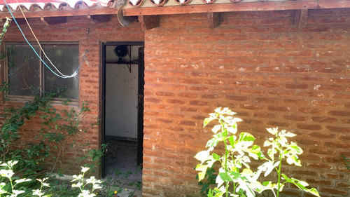 Casa En Venta En Villa Elisa