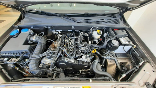 Imagen 9 de 25 de Volkswagen Amarok Comfortline 2.0 Tdi 180 Cv 4x2 0km Gp