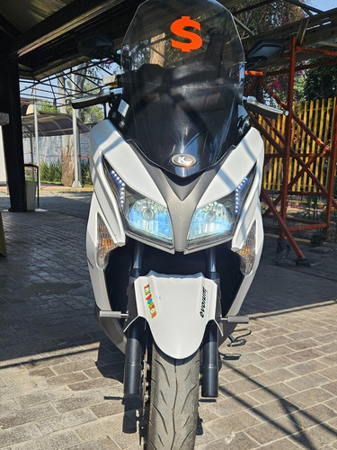 Scooter Kymco 250i, Único Dueño, Factura Original Color Blan