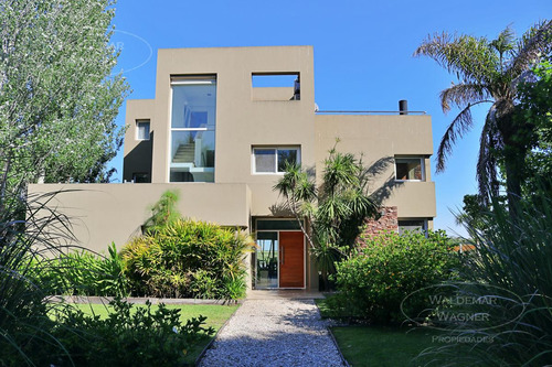 Enorme Casa | Isla Santa Monica | Al Rio San Antonio | 10 Personas