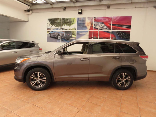 Imagen 10 de 12 de Toyota Highlander Xle At 2016 Gris