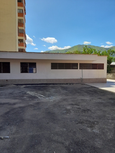 Imagen 3 de 12 de Vendo Local Comercial, Avenida Carlos Blank
