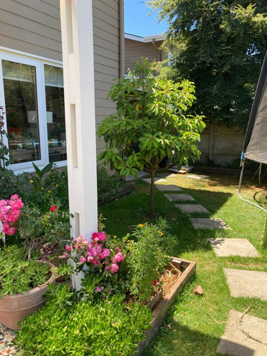 Casa De 160m2, 4d 4b, 2 Pisos, Condominio El Bayo, Valdivia