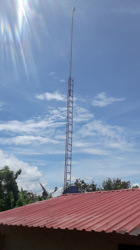 Imagen 2 de 6 de Torre Para Wifi, Radio, Entre Otra.