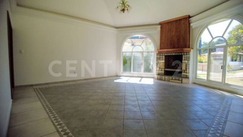 Residencia De Lujo En Venta Tepotzotlan. Un Nivel 10734