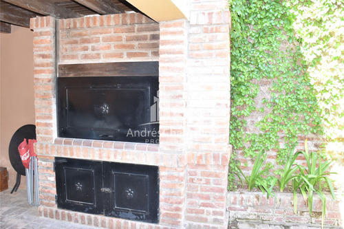 Venta Casa 4 Dormitorios Concordia Con Cochera