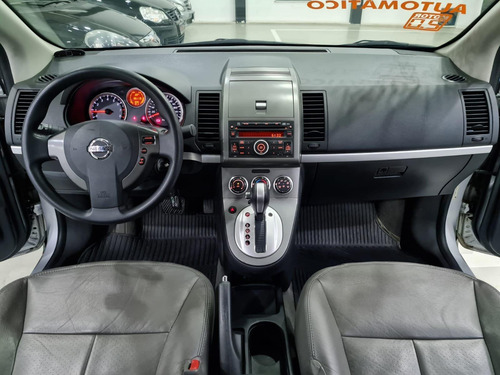 Imagem 8 de 15 de Nissan Sentra 2.0 Flex Fuel 16v Aut. - 2012