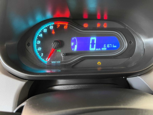 Imagen 15 de 21 de Chevrolet Onix 2018 1.4 Lt 98cv
