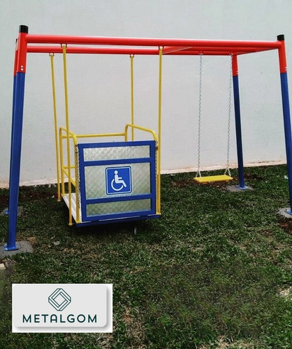 Balanço Inclusivo Frontal Com Auxiliar Brinquedo Pne