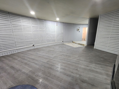 Local Comercial // Los Cobres Vitacura