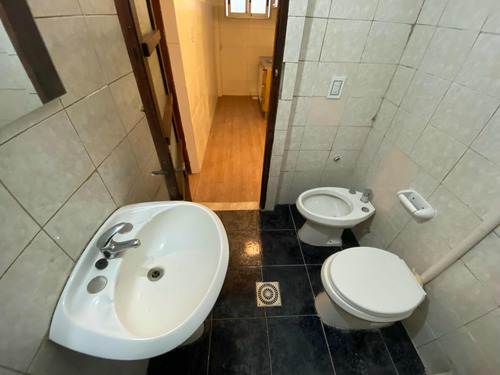 Apartamento En Alquiler Cordon / Parque Rodo 1 Dormitorio Con Balcon
